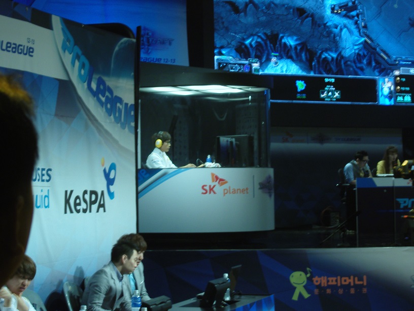 Le joueur KT en pleine séance de SC2 à Séoul