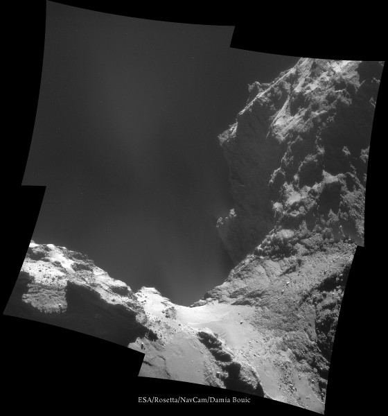 ESA Rosetta NAVCAM 141018 pano 560x600
