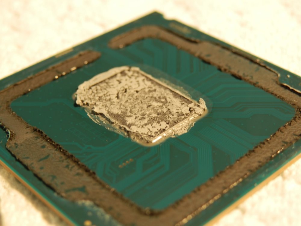 pâte thermique Intel sur le DIE